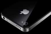 iPhone 4S изстреля акциите на “Епъл” до рекордни нива