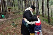 Държавата се активизира за ново сиропиталище на отец Иван