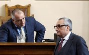 Костов: Дарението на ГЕРБ за бедстващите с пари от субсидията е с "чужда пита помен"
