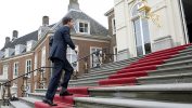 Опозиционни партии спасиха Холандия от криза, като подкрепиха бюджетните икономии