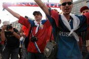 Русия глобена и заплашена с отнемане на точки заради ексцесиите на феновете й