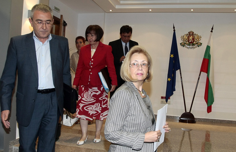 Членовете на ВСС: Лазар Груев (вляво) и Анелия Мингова (вдясно)