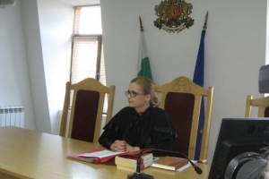 Съдия Екатерина Роглекова отсъди, че министър Цветанов е невинен.