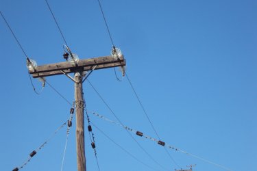 Държавните енергийни фирми да ревизират исканото поскъпване на тока
