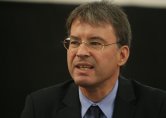 Правителството на Орешарски "наказва" френския посланик, като го лишава от орден