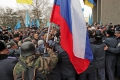Сблъсъци пред парламента в Крим, Путин нареди военно учение