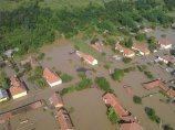 Воден ад в Мизия: Двама загинаха, 800 са евакуирани, издирването продължава
