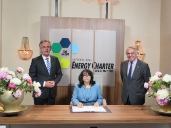 Международна енергийна харта подписаха 70 държави, сред които и България