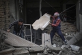 40 убити при правителствен обстрел на предградие на Дамаск