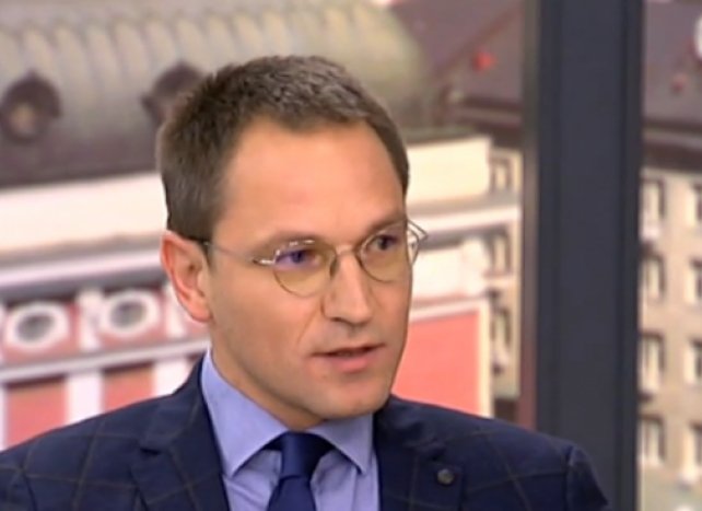 Калин Калпакчиев: ВСС трябва да подаде оставкa, за да заработят конституционните промени