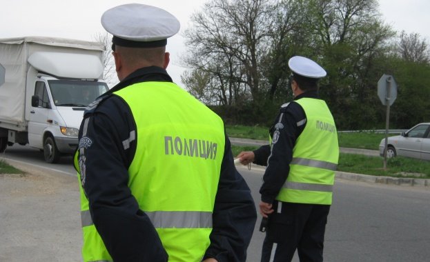 Мъж от Белослав бе осъден на пробация за опит да подкупи полицай