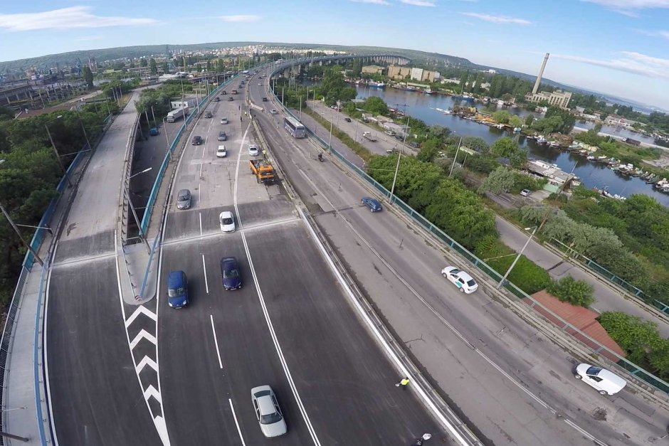 Още две години задръствания по Аспаруховия мост във Варна