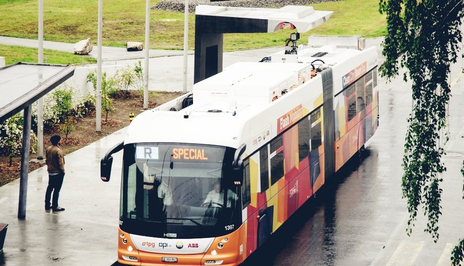 Женева пуска електробуси между летището и предградията си