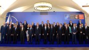 НАТО ще възпира, но и ще води диалог с Русия