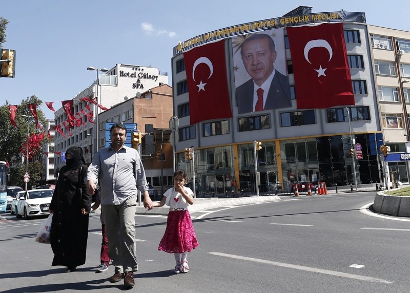 Турция ще задържа до 30 дни в ареста заподозрени без повдигнати обвинения