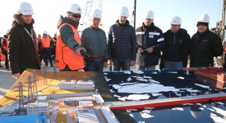 В Русия започва строеж на бреговата инфраструктура за първата плаваща АЕЦ