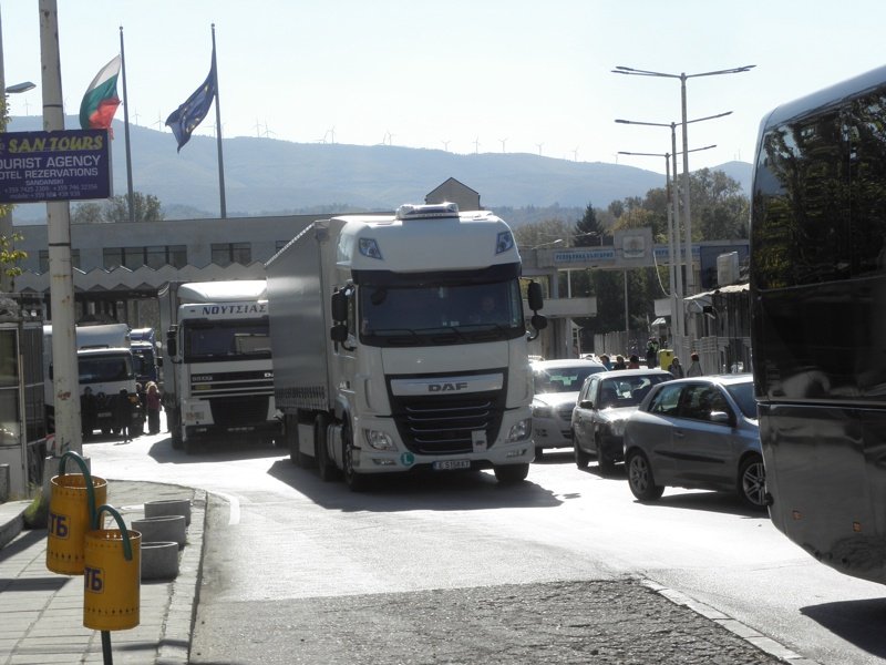 МВР очаква ръст на незаконните мигранти с камиони през зимата