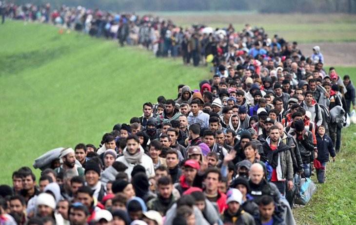Германия е приела 280 000 кандидати за убежище през 2016 г.