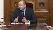Президентът привика Цацаров и службите, говорили си за избори и сигурност