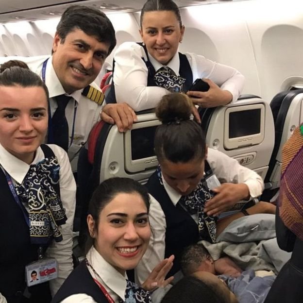 Момиченце се роди на 13 км височина на борда на Turkish Airlines