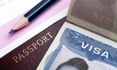 Комисия в ЕП призовава ЕК да бъде съдена заради визите за САЩ