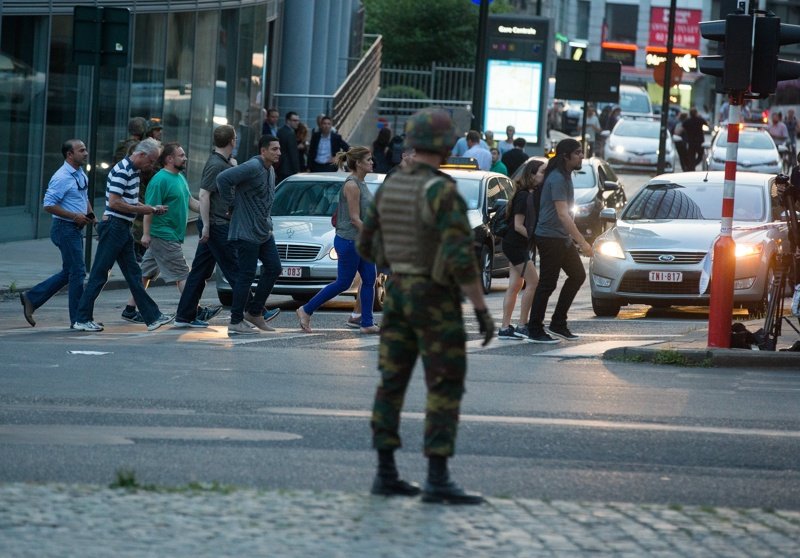 Терористът от Брюксел стигнал до Централната гара с такси и метро