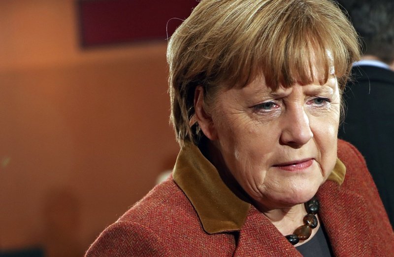 Меркел оттегли принципното си несъгласие с хомосексуалните бракове в Германия