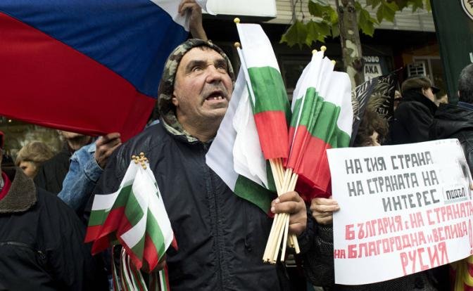 България – страна със слаби институции, "овладяна" от Русия