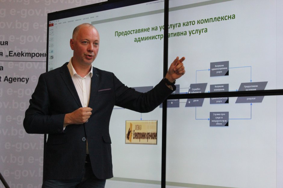 Председателят на Държавната агенция "Електронно управление" Росен Желязков обяснява приоритетите за 2018 г.