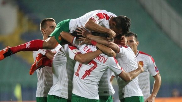 България победи Швеция с 3:2 на футбол след 50 години в световна квалификация