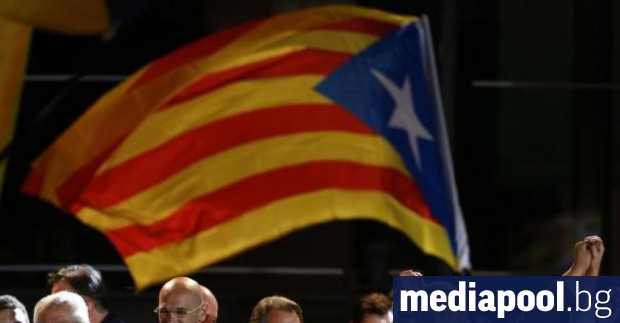 Лидерът на каталунското регионално правителство Карлес Пучдемон поздрави по телефона
