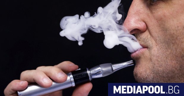 Полицейски екипи за борба с контрабандата атакуваха нощен клуб в