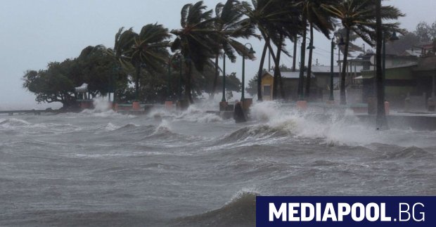 Ураганът Мария” достигна най-високата, пета степен и може да нанесе