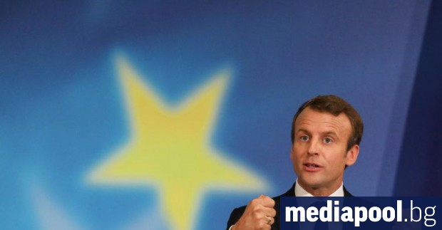 Еманюел Макрон Френският президент Еманюел Макрон предложи отбраната й сигурността