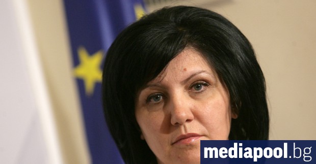 Ден след като почти всички местни структури на ГЕРБ изказаха