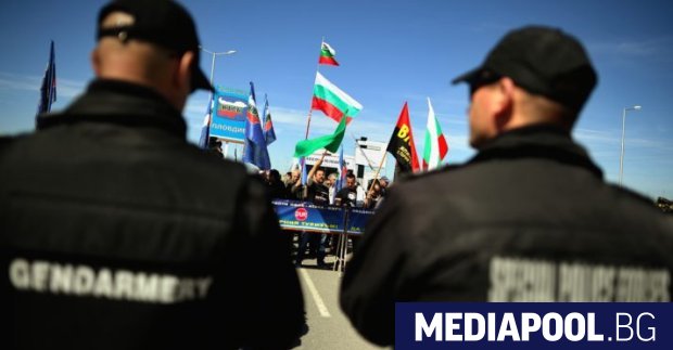 Българската крайна десница ще разтърси Брюксел Под това заглавие авторитетното