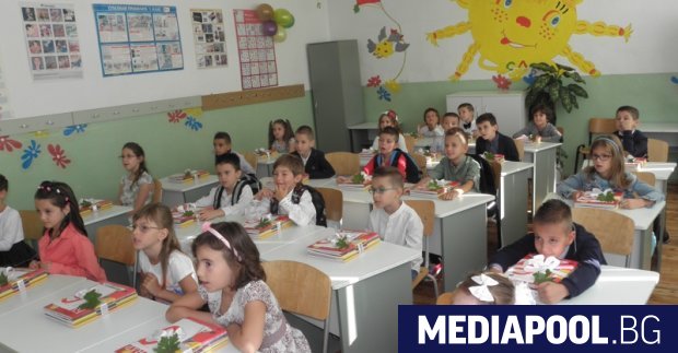 Над 75 хиляди първокласници с 6000 повече от миналата година
