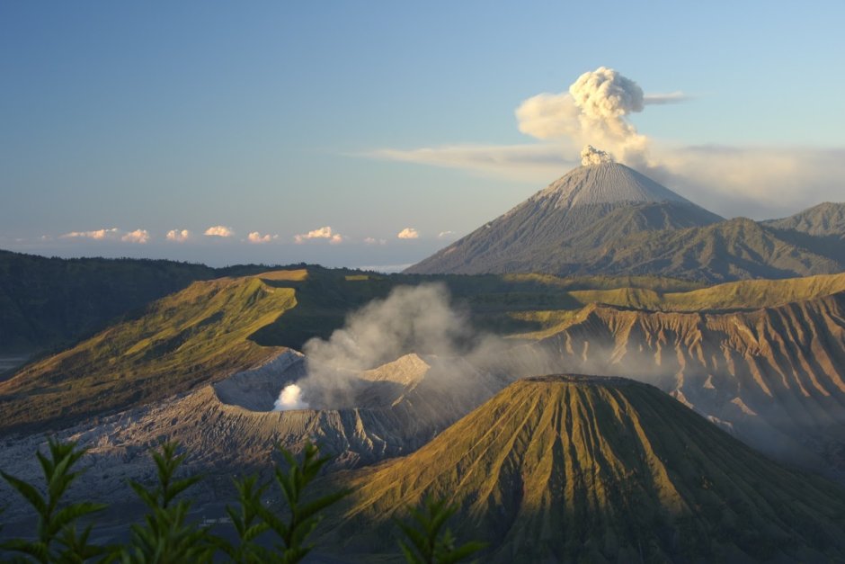 Хиляди са евакуирани заради вулканa на остров Бали