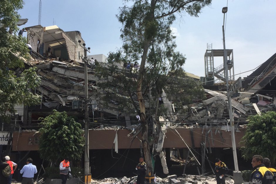 Разрушително земетресение в Мексико взе над 200 жертви