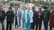Медици от "Пирогов" протестираха срещу уволнението на колеги