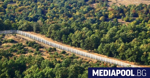 Оградата по границата с Турция която вече глътна над 180