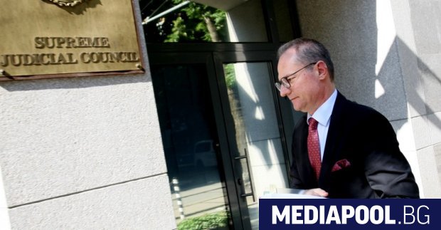 Председателят на Върховния касационен съд ВКС Лозан Панов номинира в