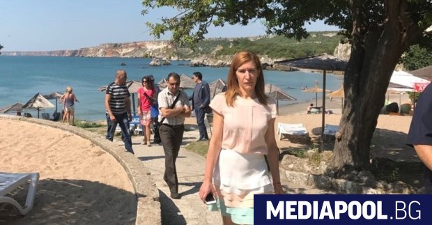 След като български туроператори поискаха оставката на министъра на туризма