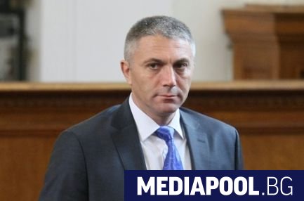 Лидерът на ДПС Мустафа Карадайъ обяви в декларация от трибуната