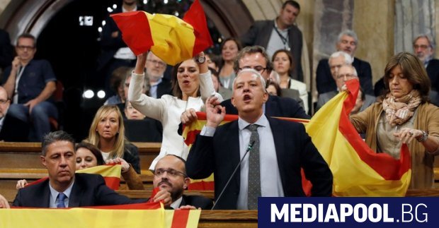 Испанският конституционен съд анулира декларацията на каталунския парламент от 27