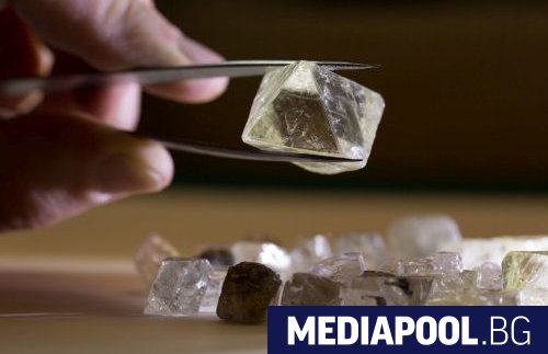 Най-големият диамант, предлаган някога на търг, беше продаден в Женева