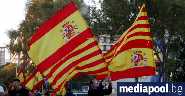 В Барселона се провежда демонстрация на привържениците на единна Испания