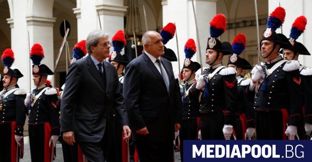 Премиерът Бойко Борисов бе посрещнат в Рим с потресаващо фалшиво