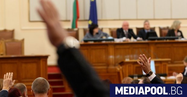 Сн БГНЕС Държавният бюджет за 2018 година и бюджетите на