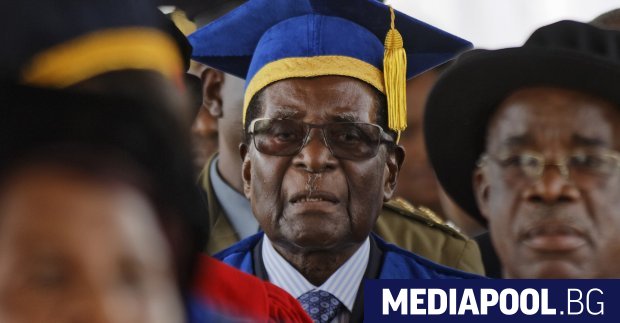 Президентът на Зимбабве Робърт Мугабе се появи за първи път